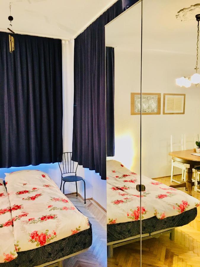 Romantic Studio In Budapest 12Th District Close To Mom Park Apartment ภายนอก รูปภาพ
